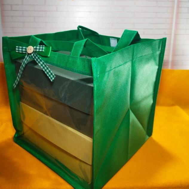 

Tas Kain Bingkisan Souvenir Gift Bag Kantong Mika Besar Hijau