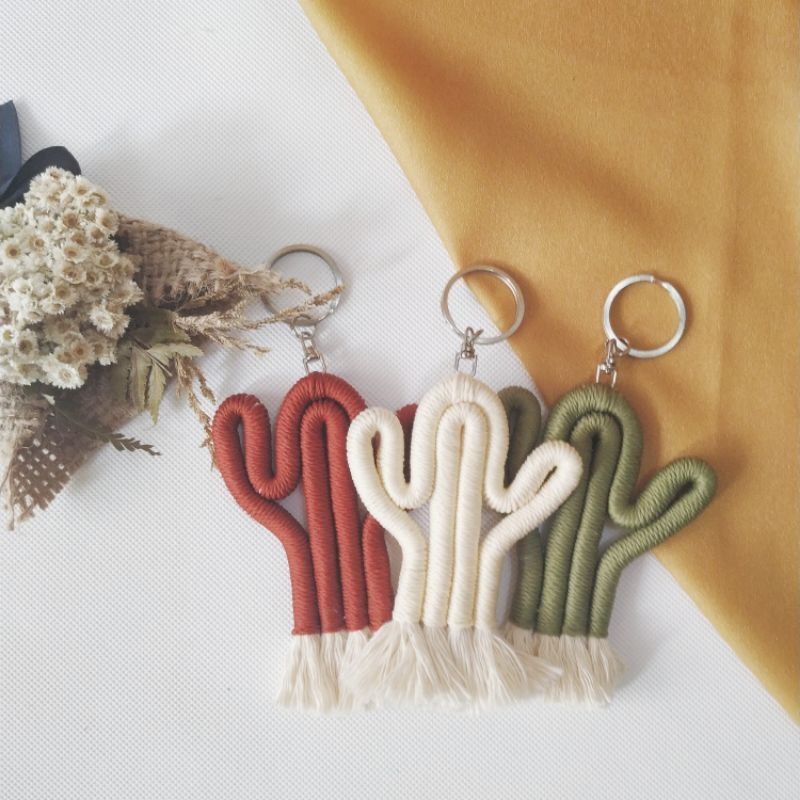 Gantungan Tas Kaktus Cantik MURAH hiasan tas anyaman jali. macrame CHARM KAKTUS