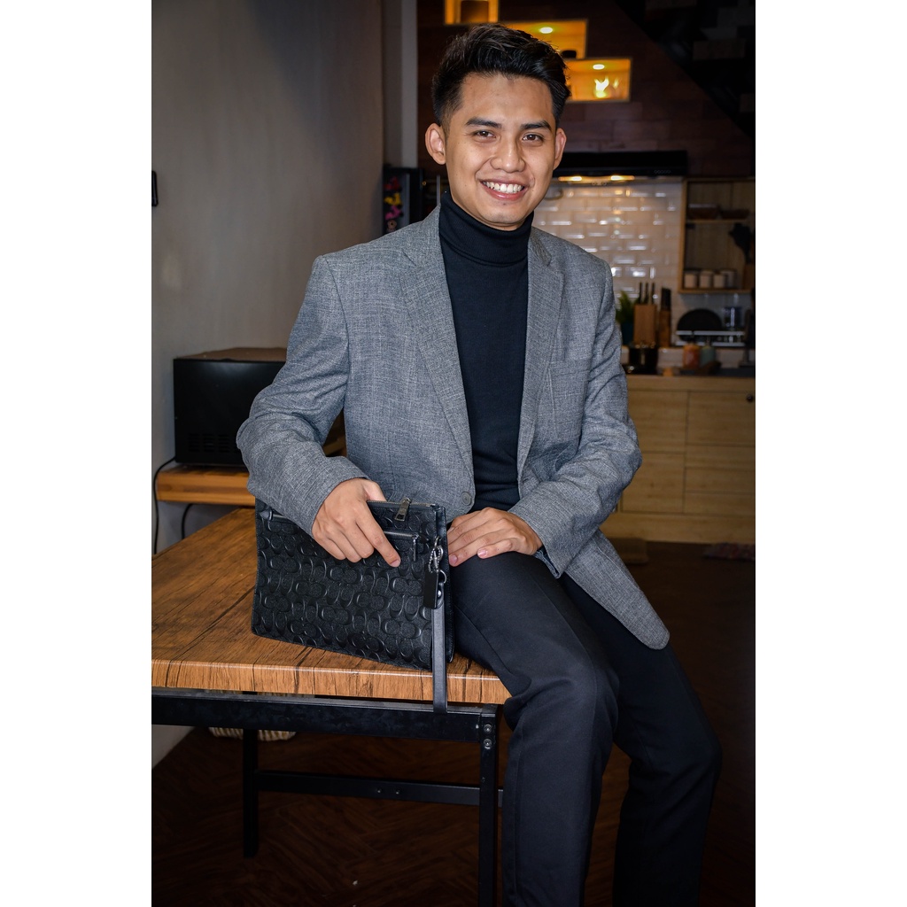 Sweater Rajut TurtleNeck Pria Wanita Unisex Hitam Putih