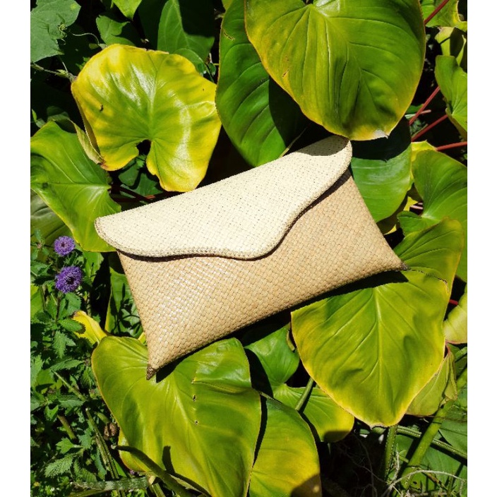 clutch etnik / clutch pesta / bahan pandan / tas unik / murah