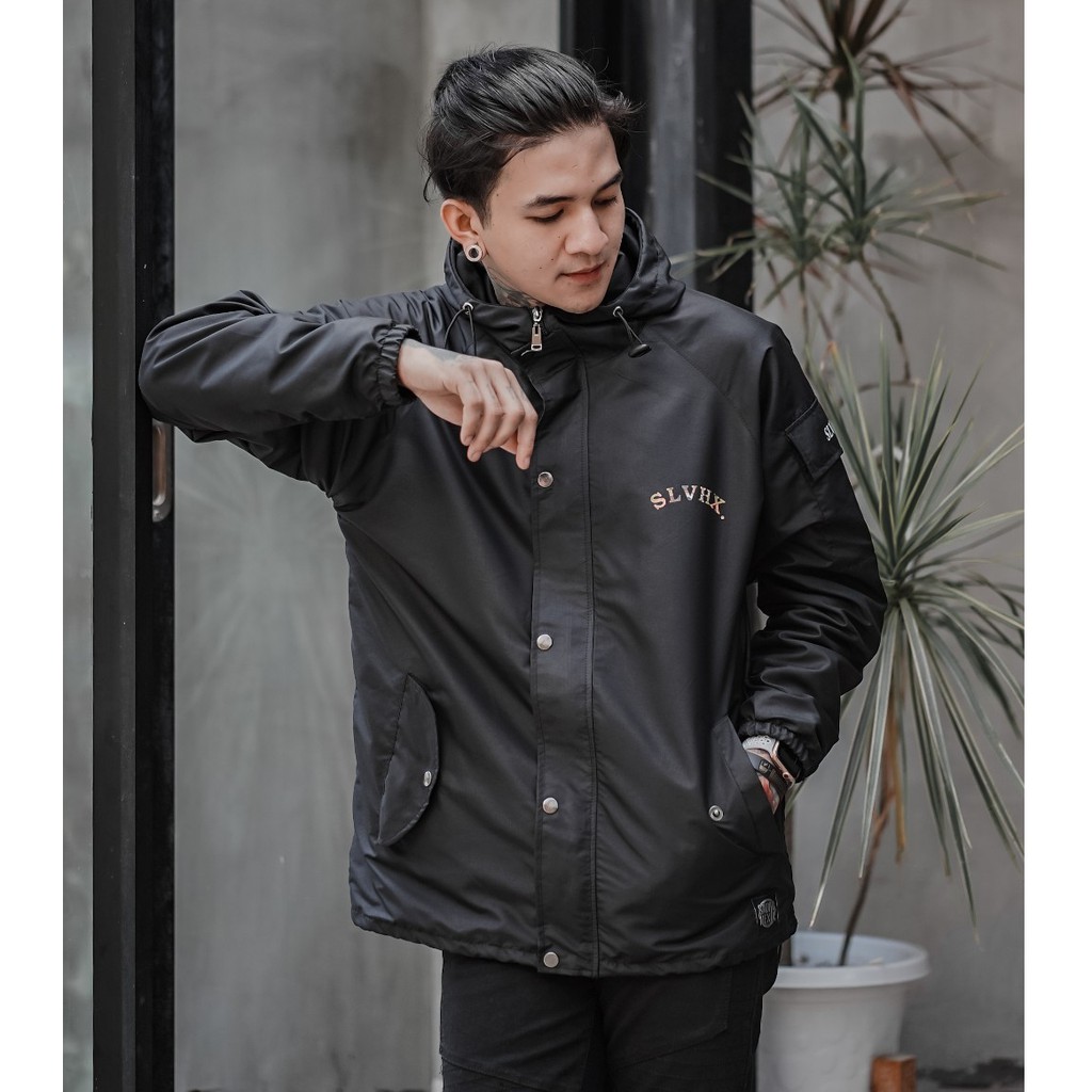 Jaket Casual Full Hitam Jaket Parasut Pria Jaket Outdoor Salviohexia