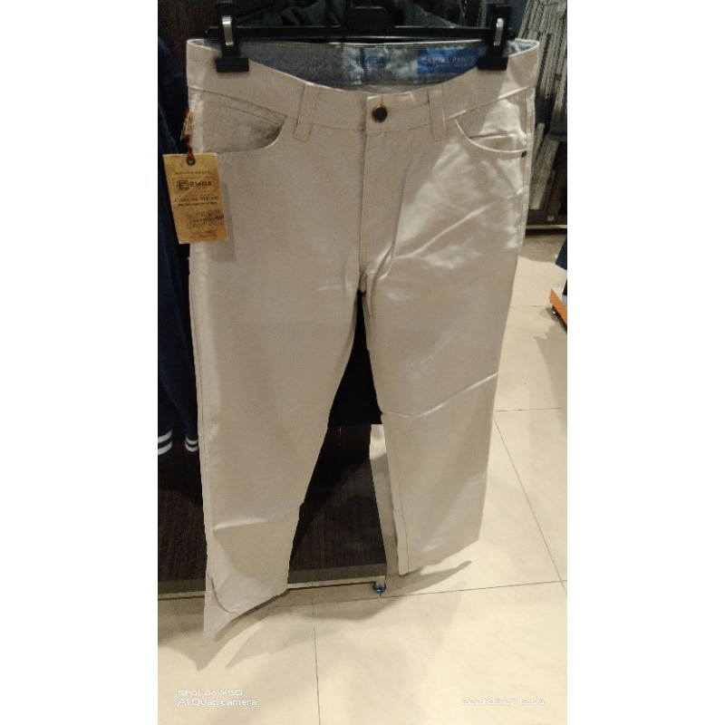 CELANA CASUAL PRIA EMBA