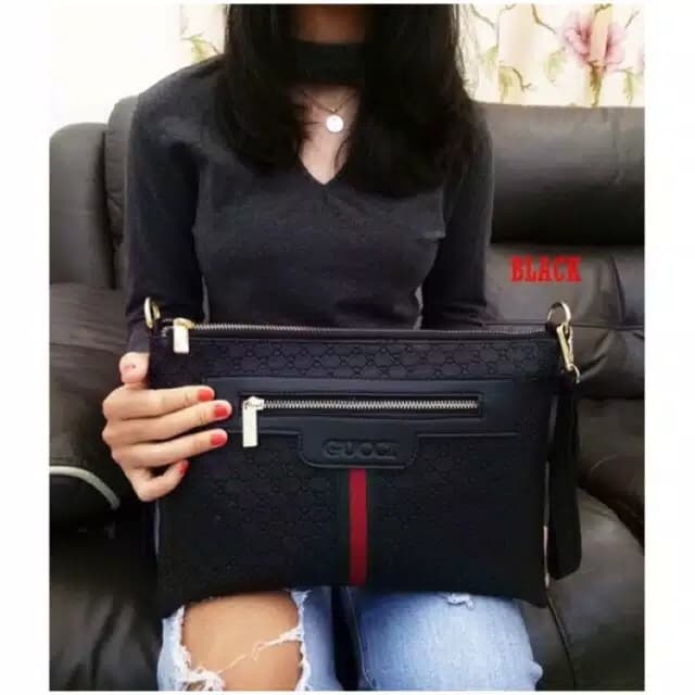 Fashion clutch 369 gc import wanita emboss - Gucci Hitam