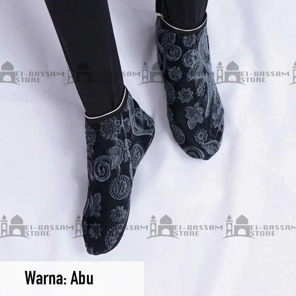 Kaos Kaki Tawaf Embos Tinggi