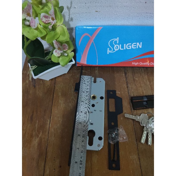 Handle pintu Soligen tipe antik kode 55039