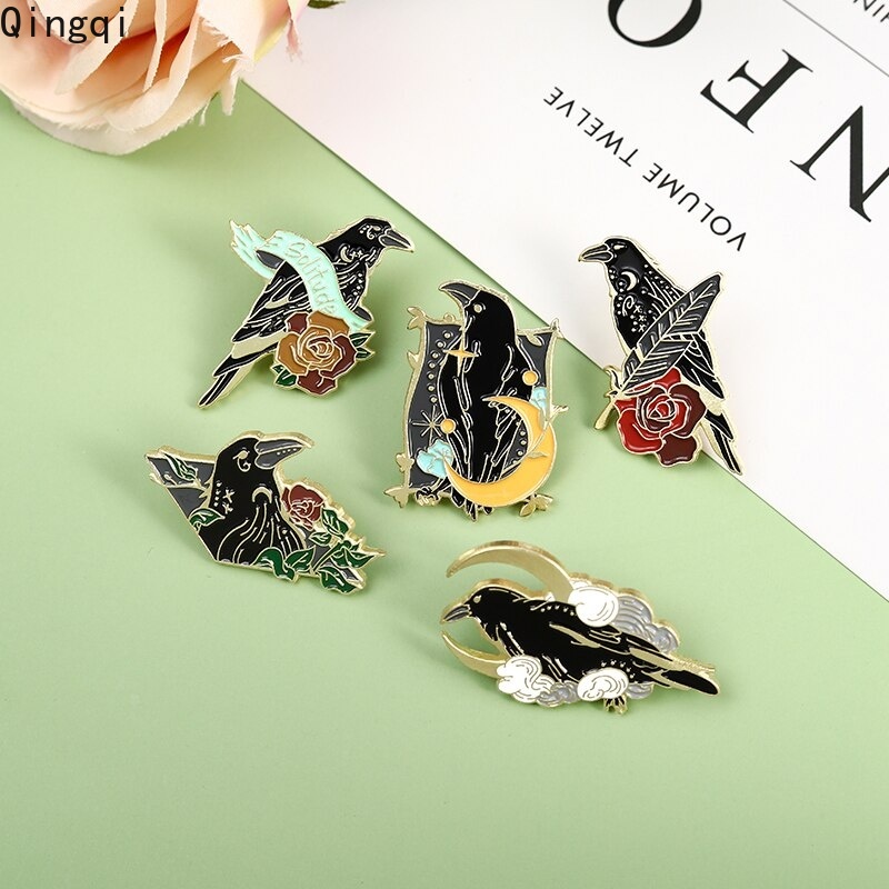 Bros Pin Enamel Bentuk Gagak Bulan Bunga Daun Awan Gaya Gothic Untuk Perhiasan