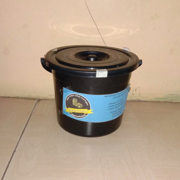 

KETAN-BERAS- PEYEUM KETAN KUNINGAN 1 EMBER KECIL ISI 80 PCS -BERAS-KETAN.