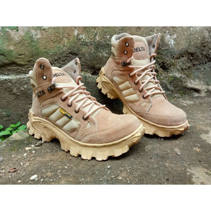 SEPATU BOOTS DELTA PENDEK UJUNG BESI TERBARU