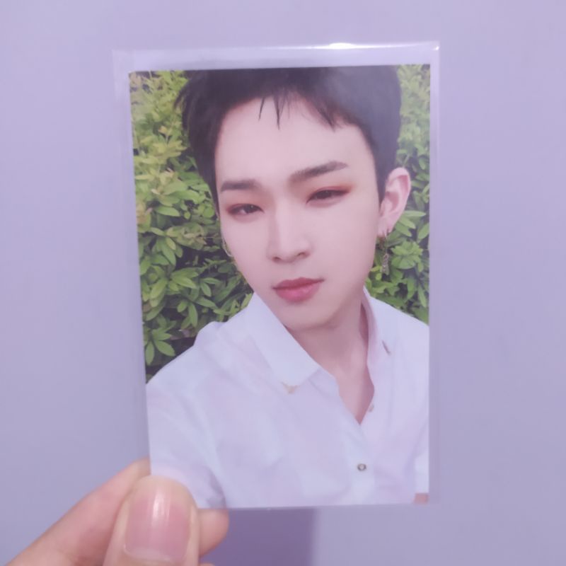 LEEDO ONEUS BROADCAST PHOTOCARD