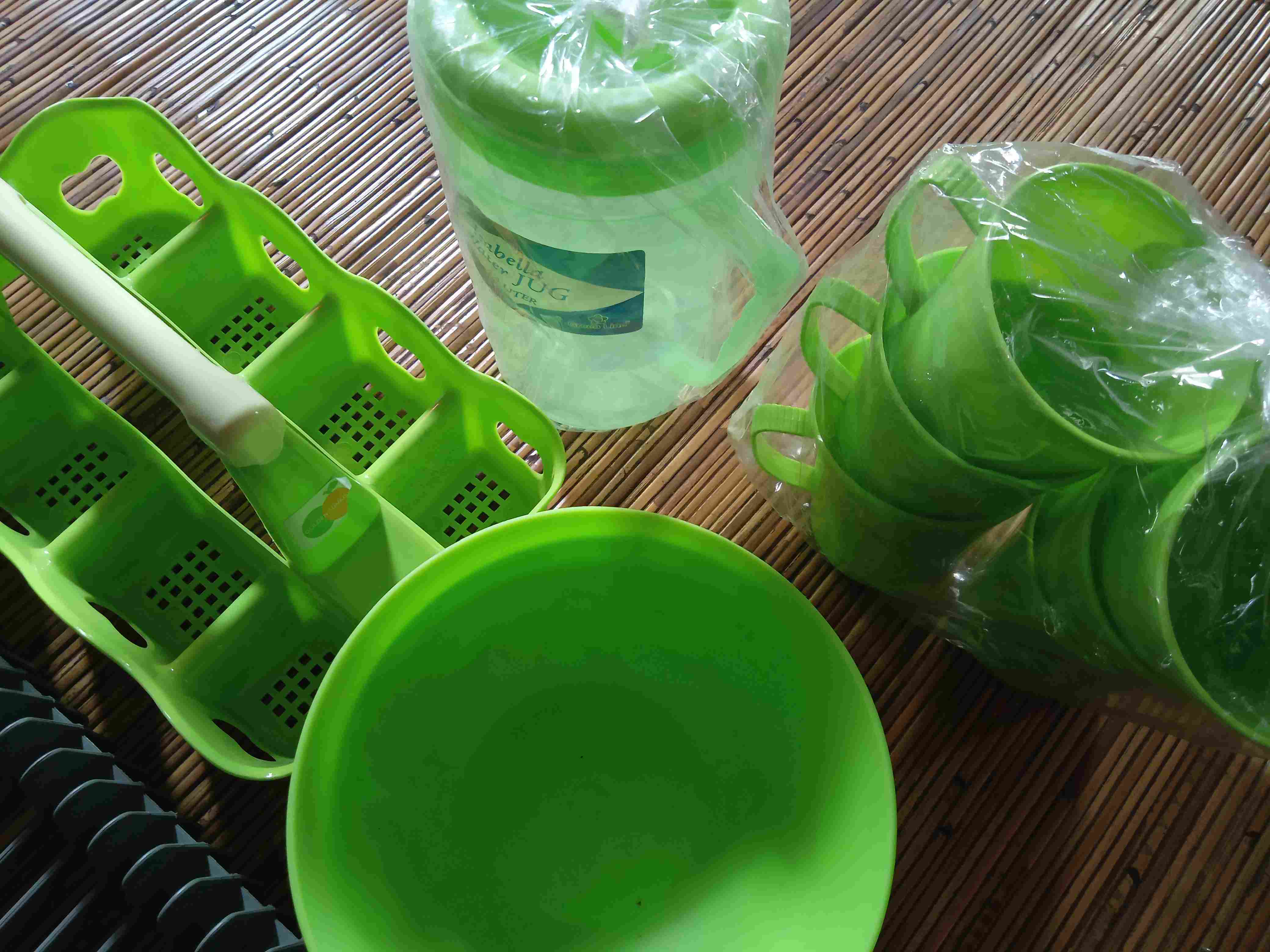 Teko Plastik Esabella Si 1,4 Litar