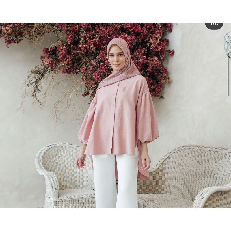 Brooklyn Blouse Wearing Klamby