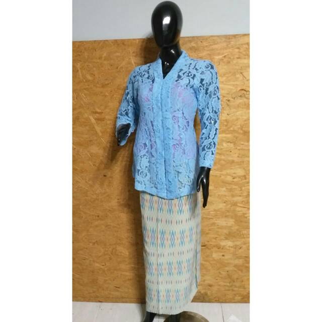 Kebaya luna biru