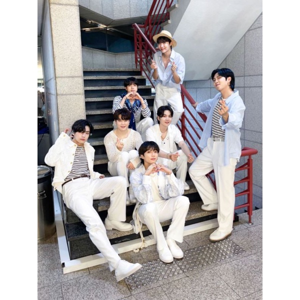 

Pigura Custom Bentuk Amplop