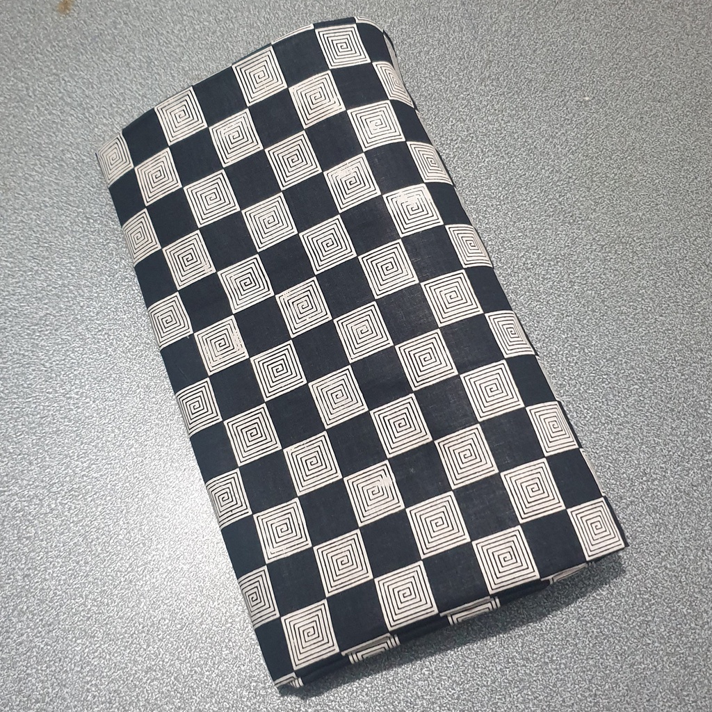 KAIN BAHAN BATIK KATUN MOTIF KOTAK CATUR / JARIK BATIK PEKALONGAN