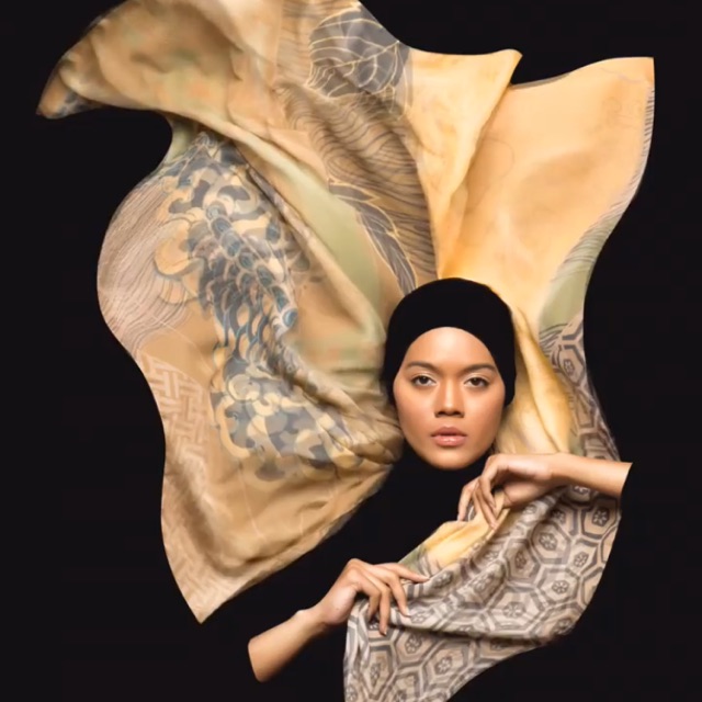 Kamiidea neoma aquator scarf