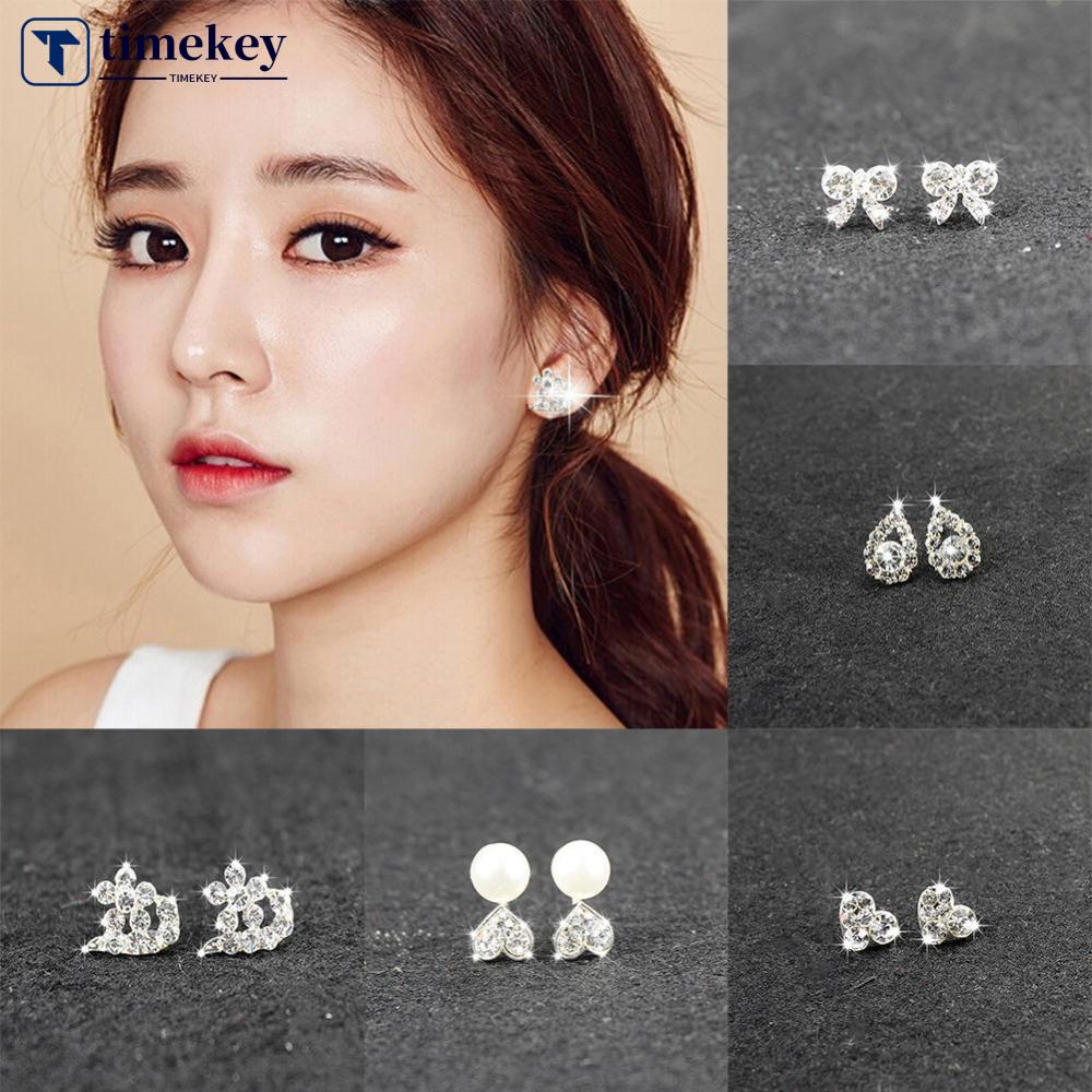 Timekey Anting Tusuk Hias Kristal Berkilau Simple Untuk Wanita A6K1