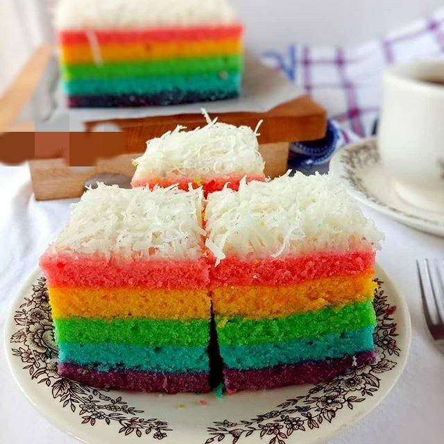 

Bolu kukus Rainbow by Evellyne Kitchen