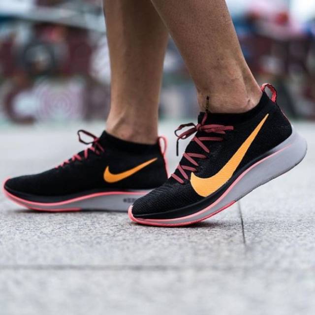 Nike zoom fly flyknite