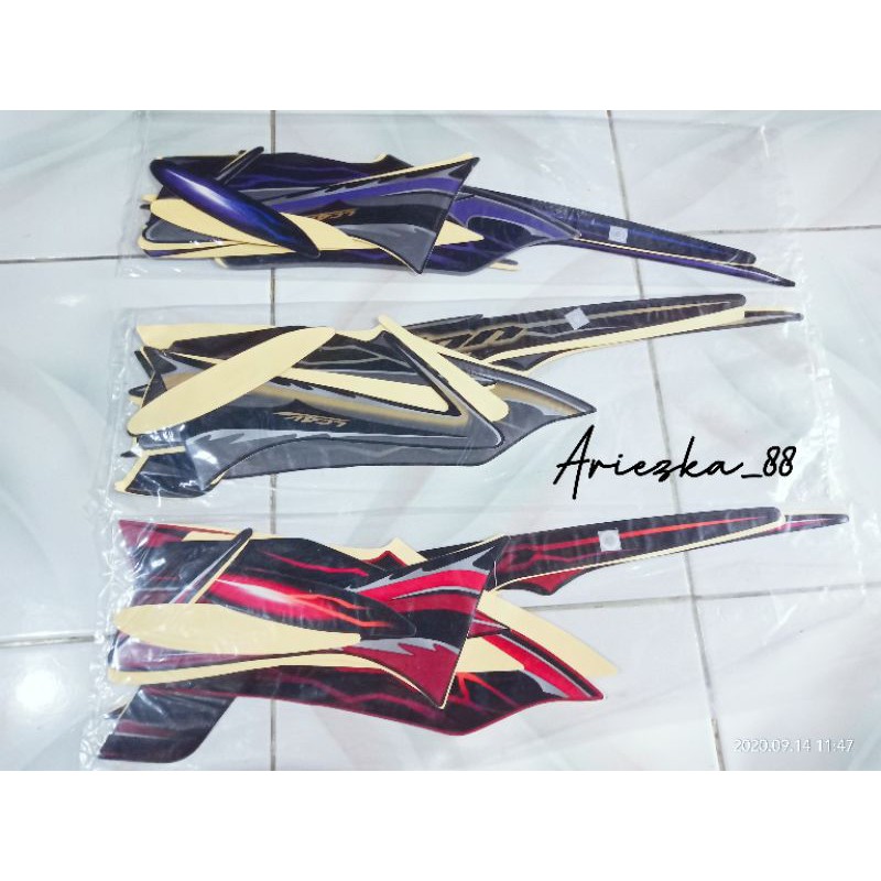 STRIPING VIXION 2010 2011 | stiker lis bodi motor vixion lama