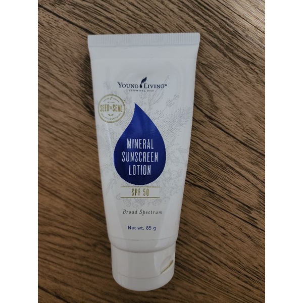 mineral sunscreen lotion SPF 50 young living (85gram)