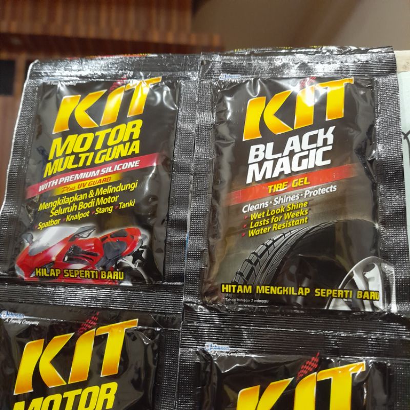 Pengkilap Semir Bodi Ban Mobil Motor Sepeda Kit Black Magic Tire