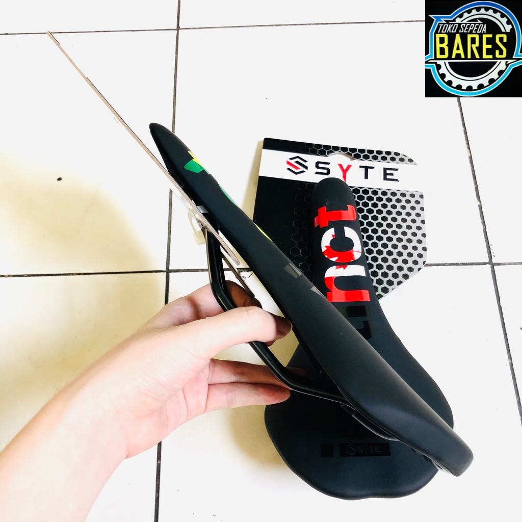 Sadel / Jok Gel Sepeda MTB / BMX / Lipat / Balap / Roadbike Syte ST-G134 Insight Flags ST-Rail / Saddle