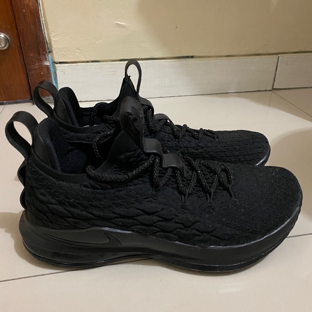 lebron 15 low blackout