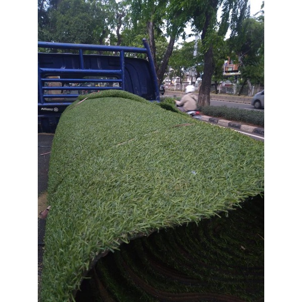 karpet rumput sintetis bekas