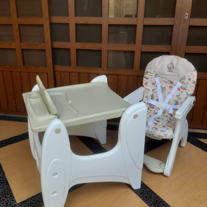 BABYELLE High chair and Desk 2 in 1 ( Kursi Makan &amp; belajar) BE - 01