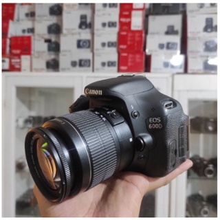 kamera canon eos 600d dan lensa 18_55mm layar flip bisa vlog misteri boxxx