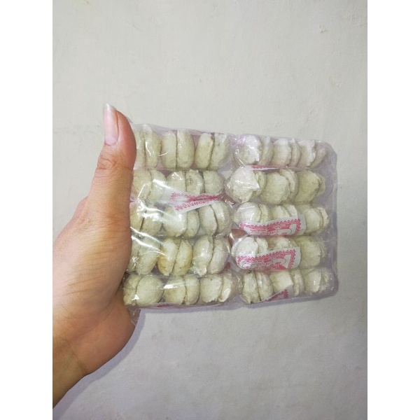 

Kue Epres Mini Gurih Rasa Manis Khas Isi 60 Pcs Kemasan 130 Gram