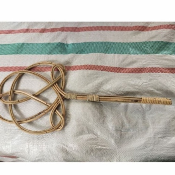 GEBUK KASUR ROTAN PEMUKUL KASUR