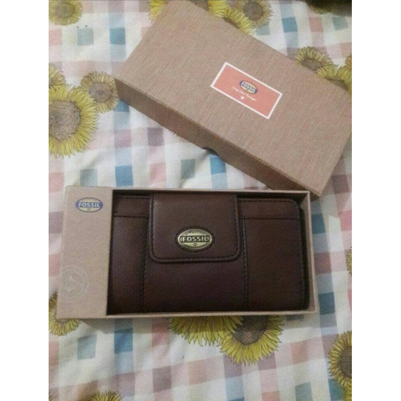 Dompet Fossil Explorer