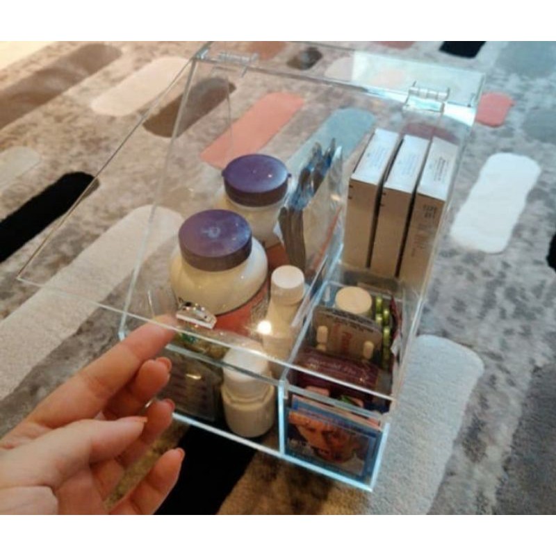 

Akrilik Kotak obat/p3k