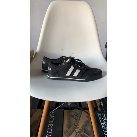 macbeth wallister black cement