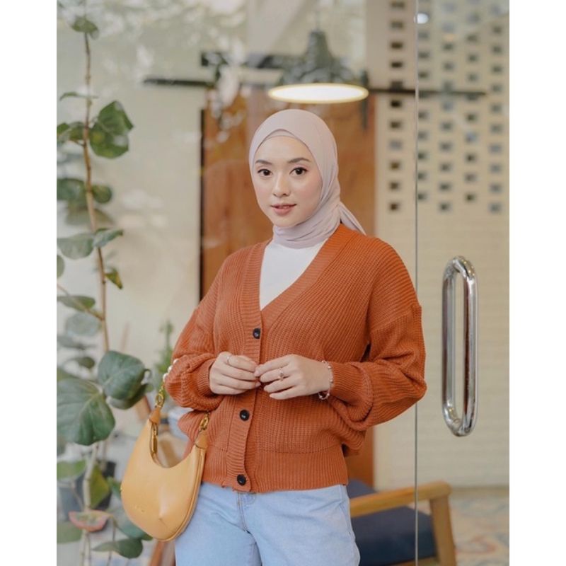 Cardigan Rajut Wanita Wolly Leviora