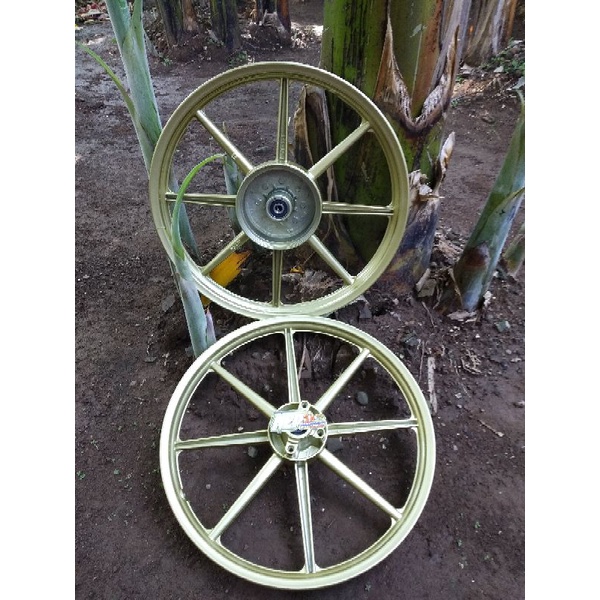 V Rossi  R17 Palang 8 Jupiter Z dan FiZ R