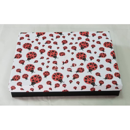 

Kotak Kado / Kotak Hadiah / Gift Box Persegi KK Fancy Kepik