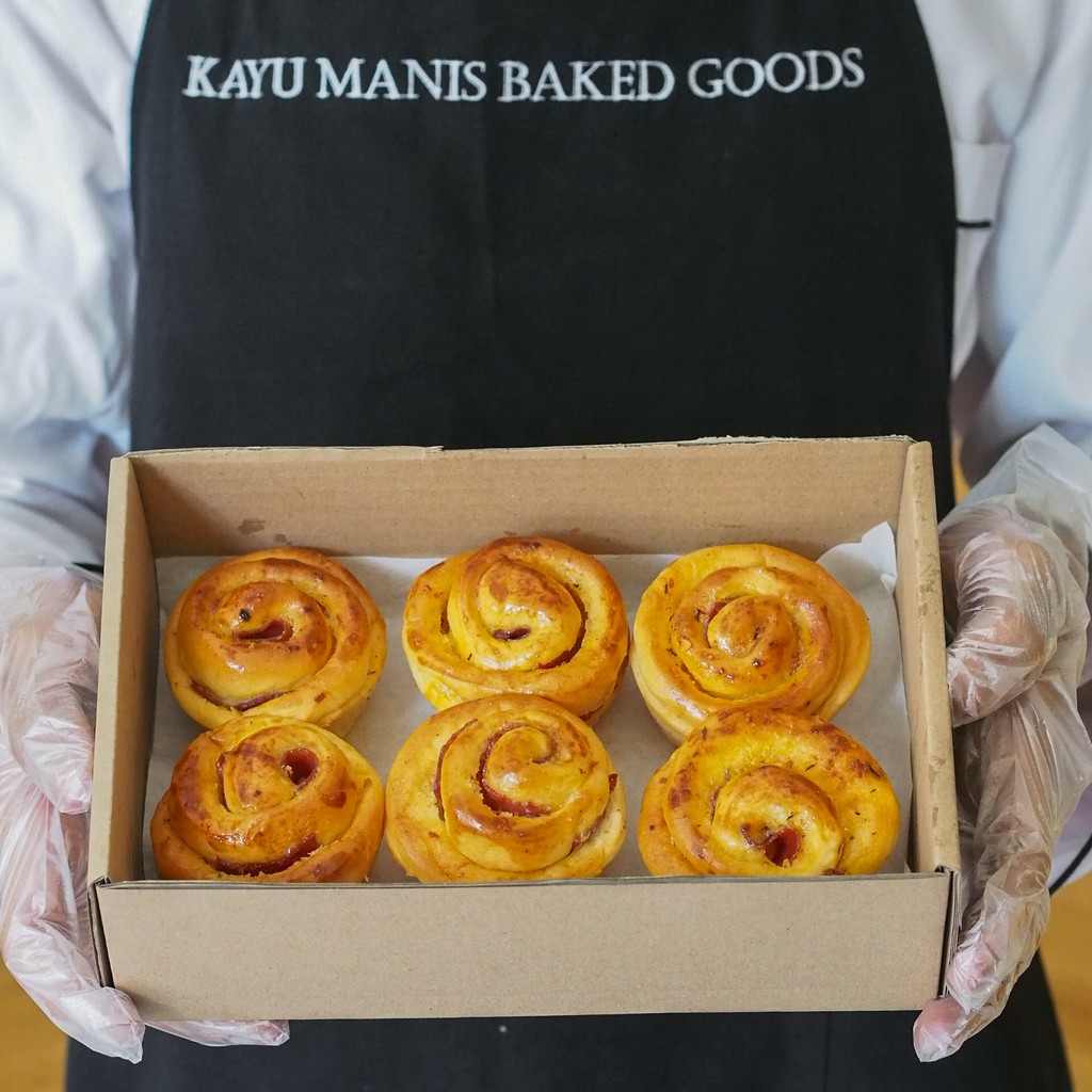 

Beef and Cheese Rolls - 6pcs
