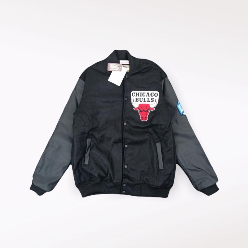 BLACK CHICAGO BULLS VARSITY JACKET LEATHER