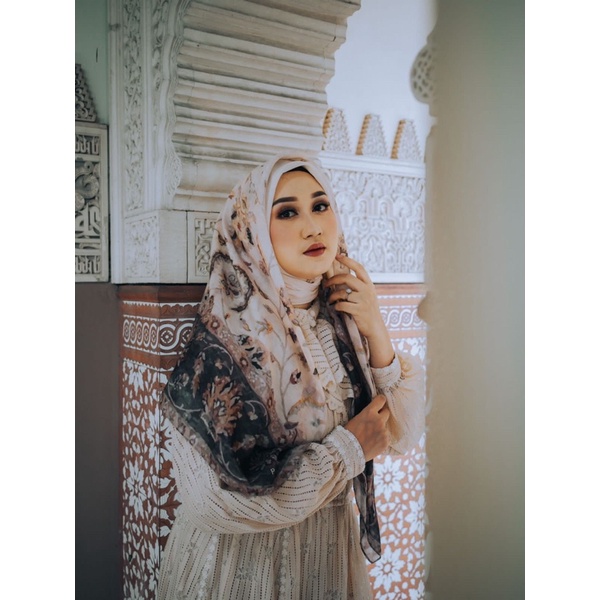 India Series-Madhuri Scarf-Pelangi Asmara