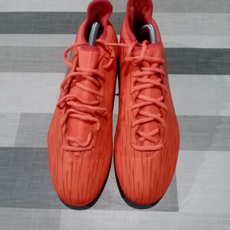 sepatu bola bekas second original