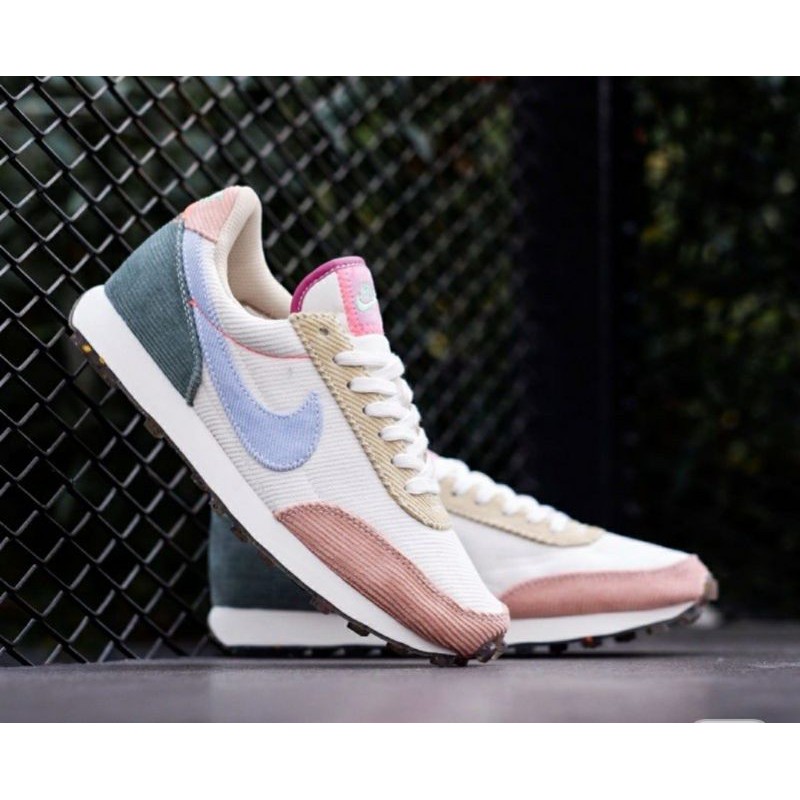 NIKE DAYBREAK FEATURES PASTEL CORDUROY
