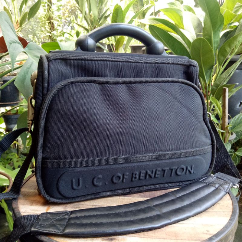 PRELOVED TAS ORIGINAL UNITED COLORS OF BENETTON