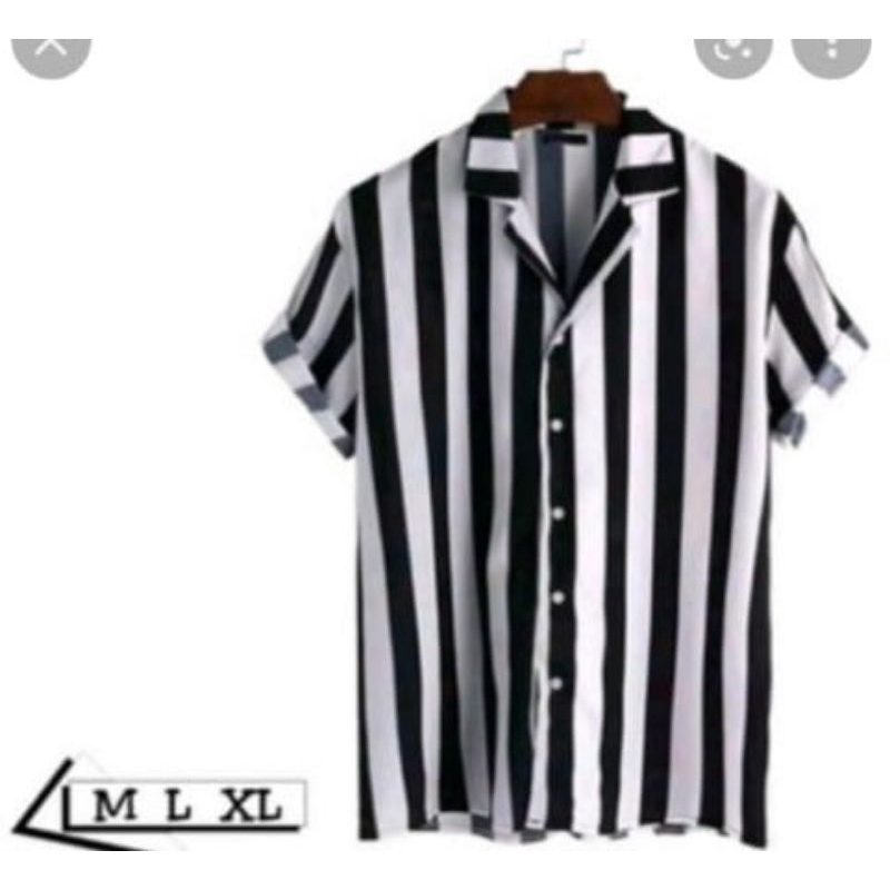 Kemeja Salur Pria Garis Hitam, Kemeja Pria Lengan Pendek, Kemeja Pria Motif Garis-Garis