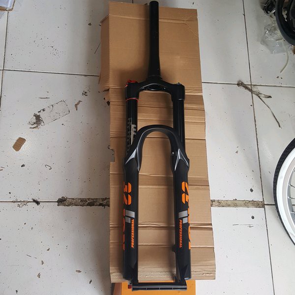 NEW FORK 27.5 ION UD32 TRAVEL 160 AIR REBOUND LOCK