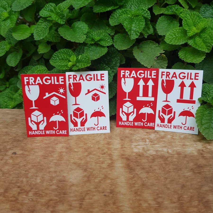 

stiker fragile handle with care awas pecah hati hati ukuran 6 x4 cm