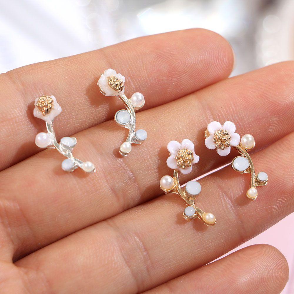 Preva Bunga Telinga Pejantan Elegan Pesta Panas Wanita Gadis Sederhana Shell Stud Earrings