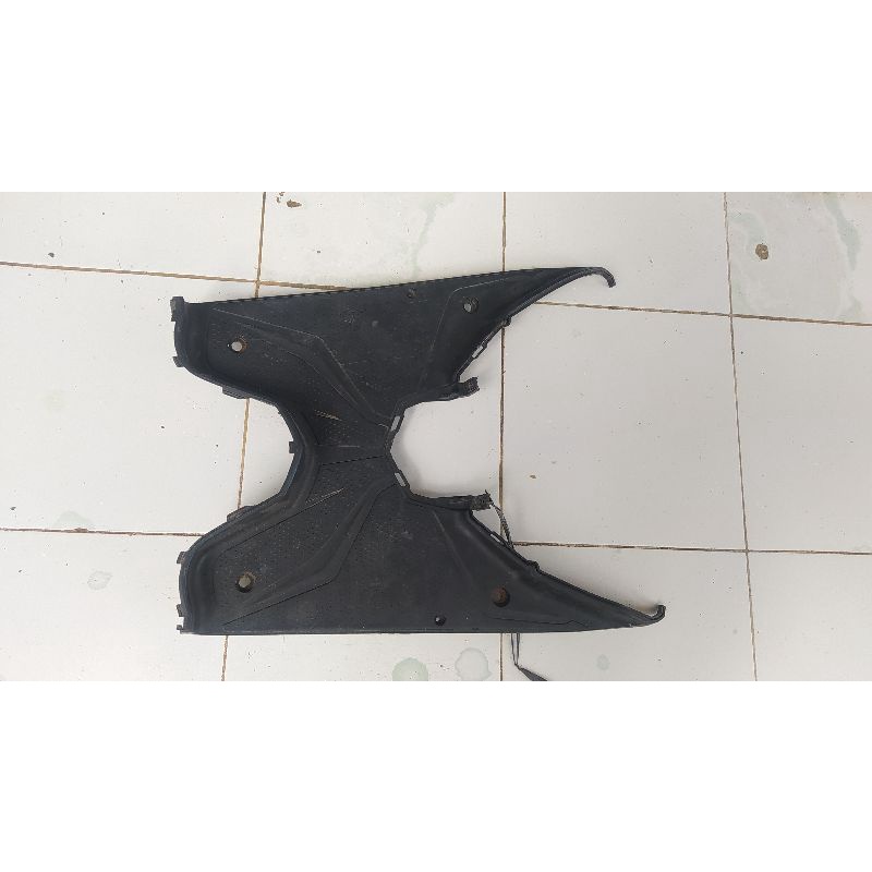 DEK INJAK VARIO 125 OLD ORIGINAL