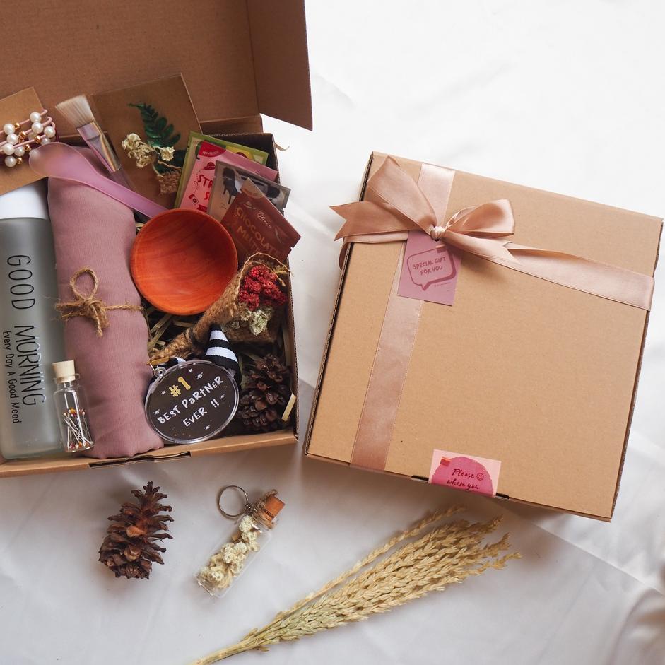 

BARU ㆊ HAMPERS GIFTBOX GIFTSET BEST PARTNER EVER Qღ